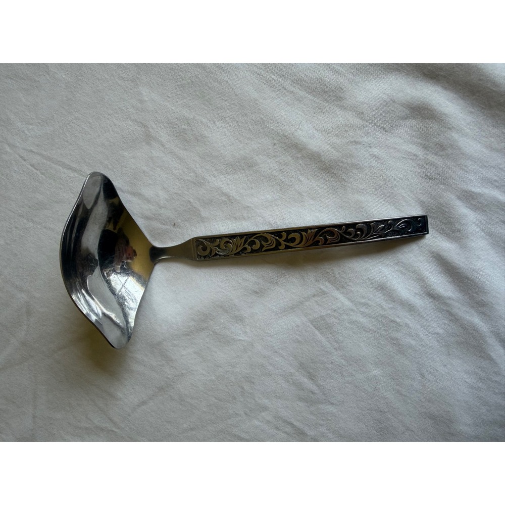 Riviera Stainless Japan Gravy Ladle Ornate Scroll Pattern Double Spout